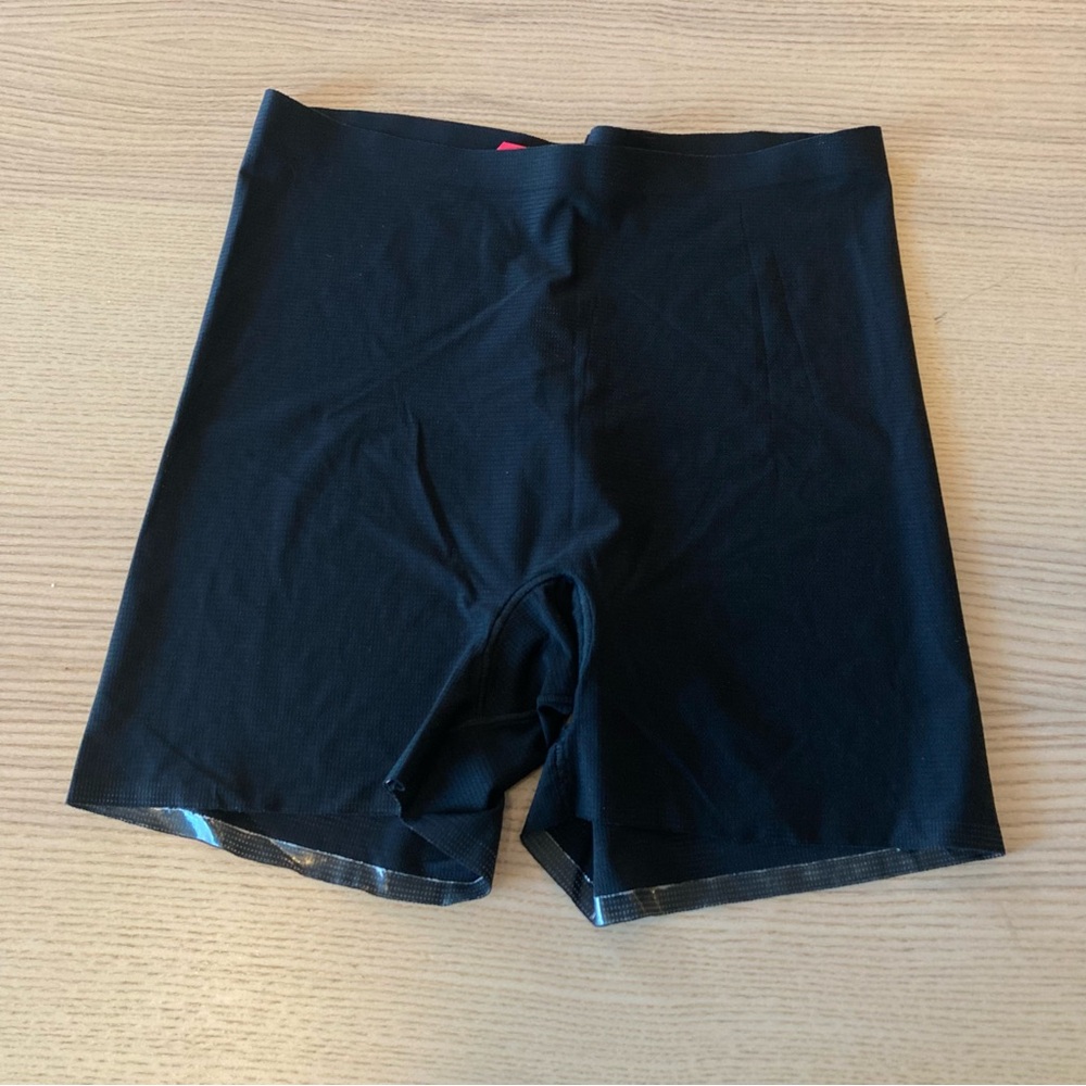 Spanx High-Waisted Firm Compression Slimming Seamless Shapewear Shorts Black M